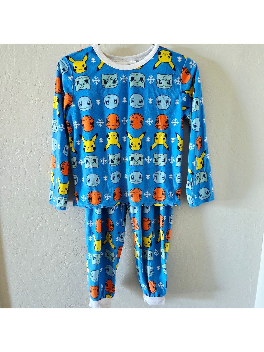 Pokemon Winter Themed Fleece Pajama Child Youth MEDIUM (8) Top and Bottom Set